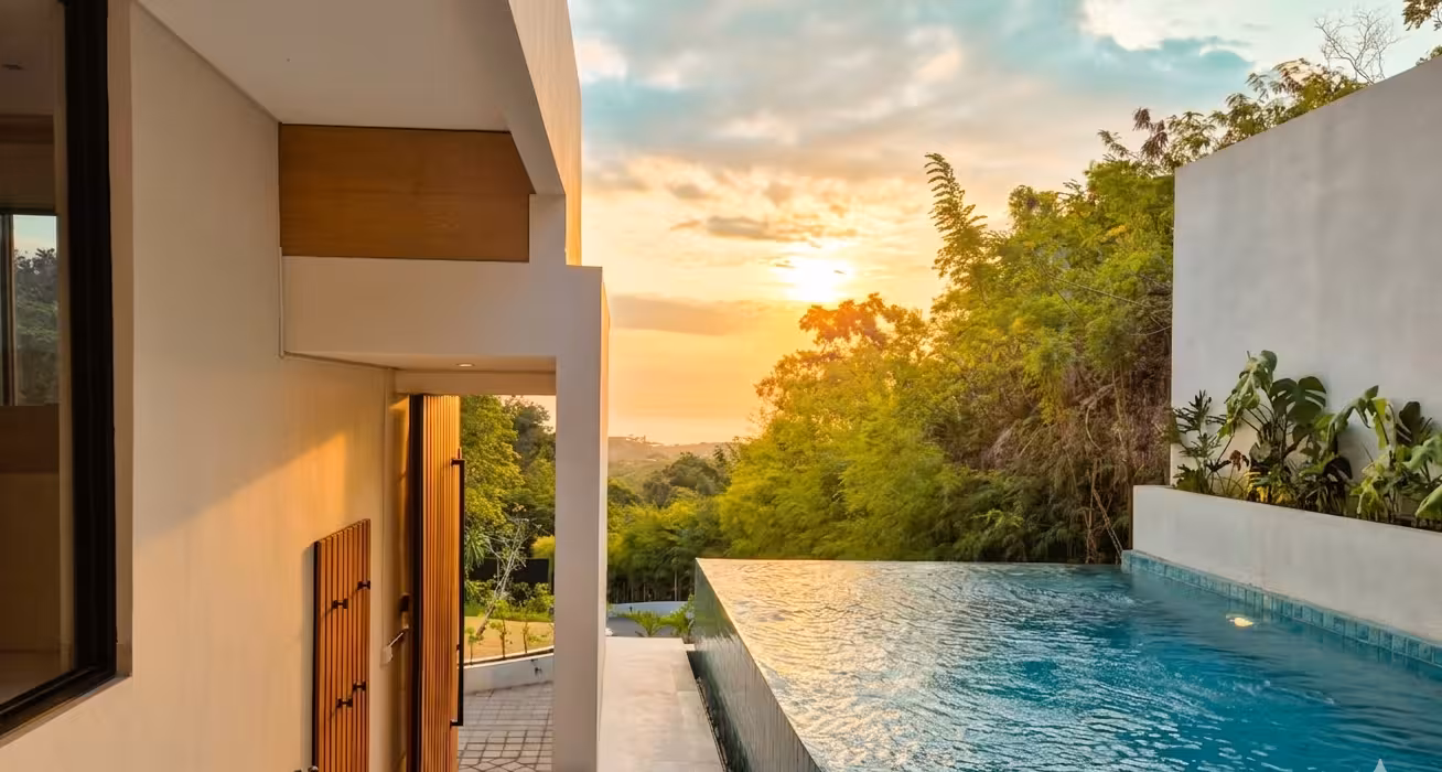 Amethyst Villa — 2 Bedroom with 360° Ocean Panorama
