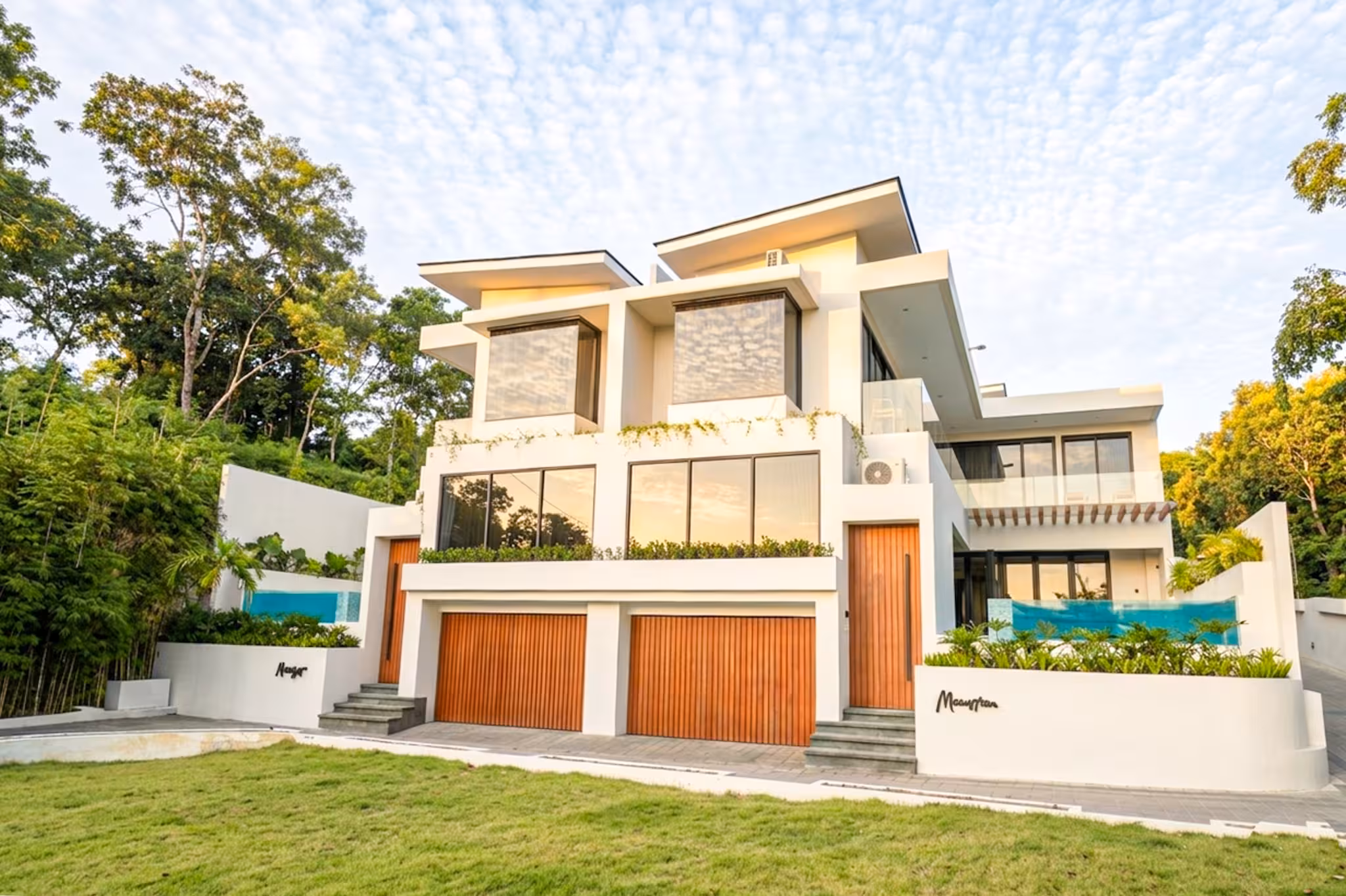 Moonstone Villa — 2 Bedroom Romantic Retreat